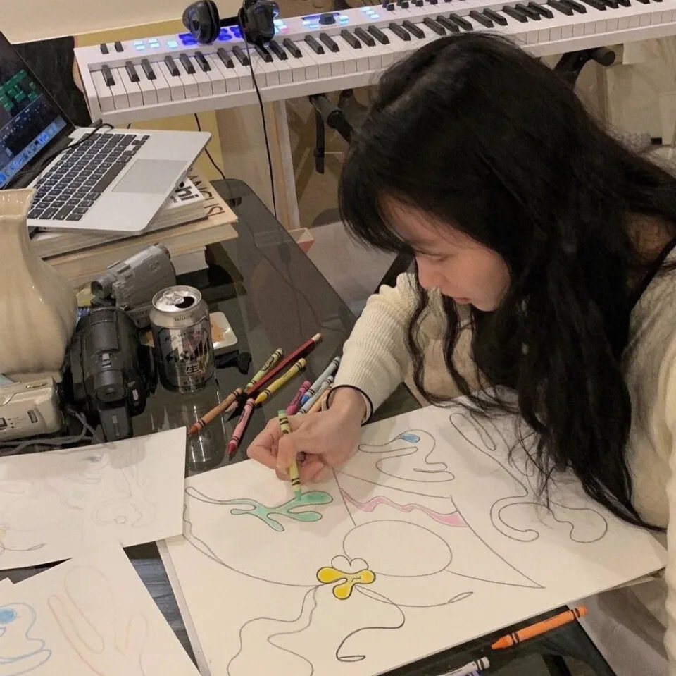 长眠后三个哥哥为我白了头